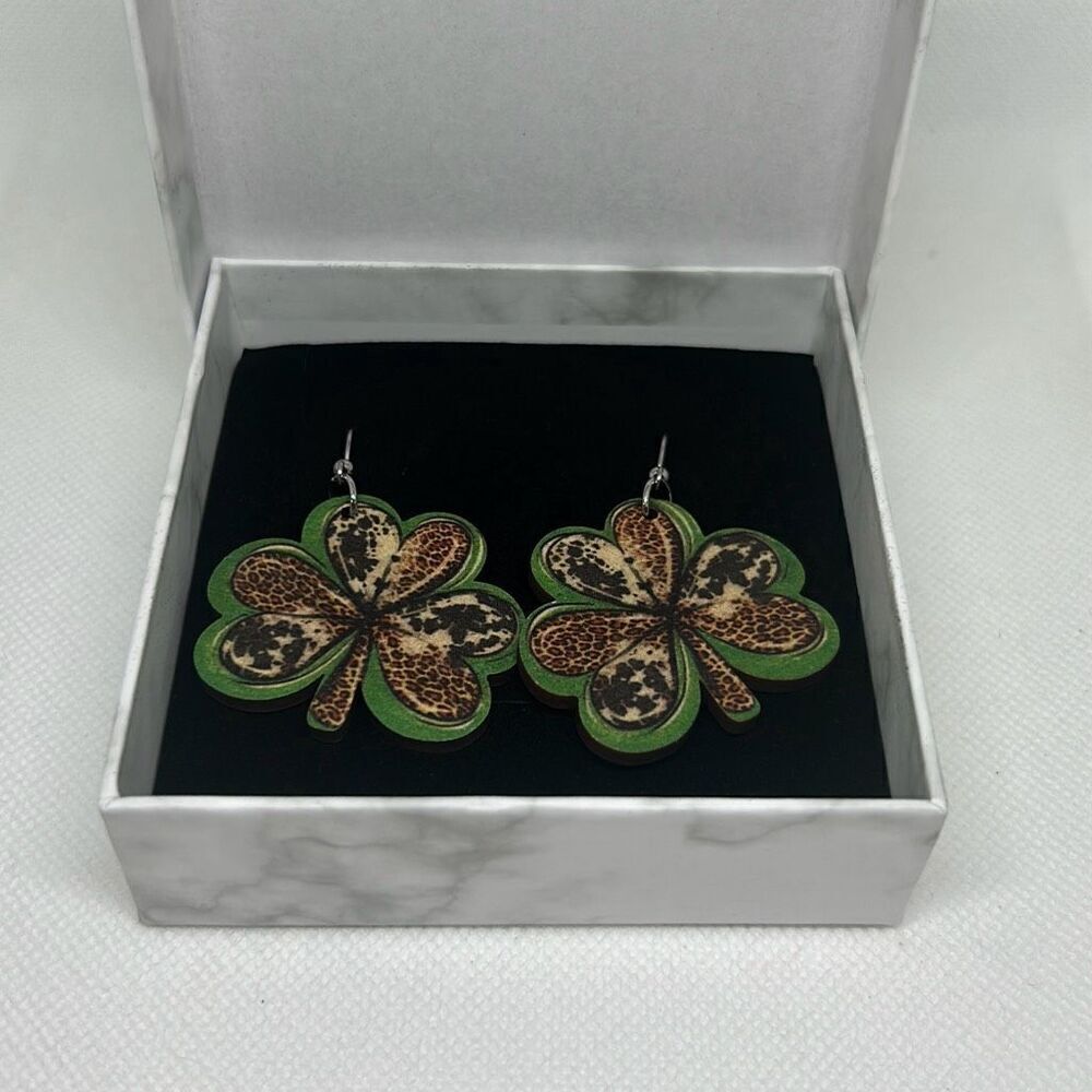 Green leaf Clover Shape Earrings St. Patrick Day Ornaments Wood Earrings